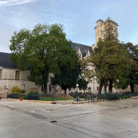 Benigne Malyon * Dijon