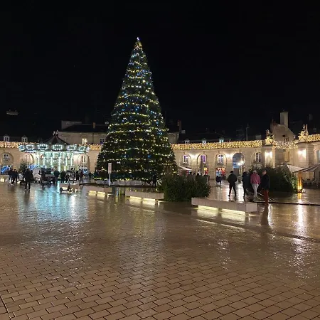 Benigne Malyon Lägenhet *