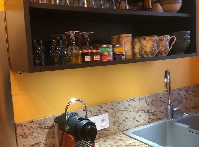 Benigne Malyon Apartament