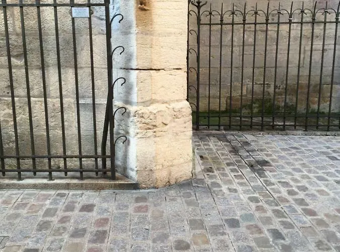 Benigne Malyon * Dijon